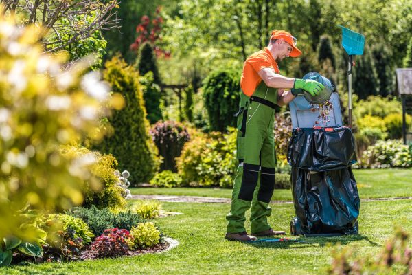 Cost of Lawn Cleaning Service in Pickerington