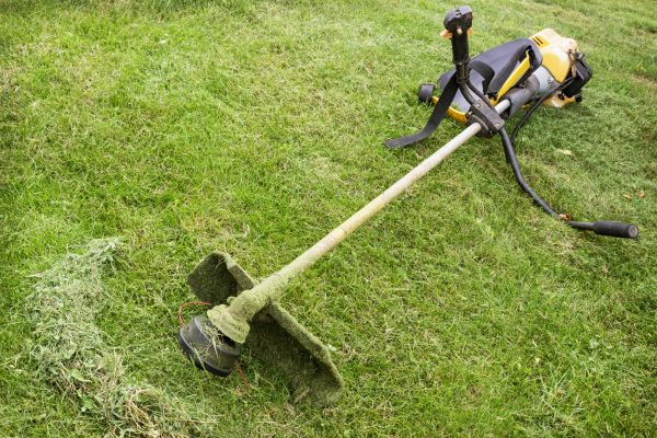 Hillside Weed Whacking in Pickerington
