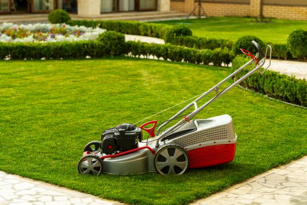 Business Grass Cutting in Pickerington